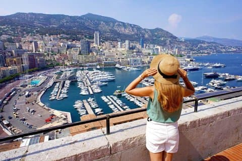 Private Tour of the French Riviera in Van Luxury with Private Driver