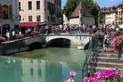 Annecy Old Town Walking Tour Canals & Lake