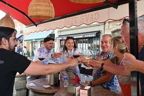 Iconic Eiffel Tower Food Tour: Oysters, Cheese, Wine & More
