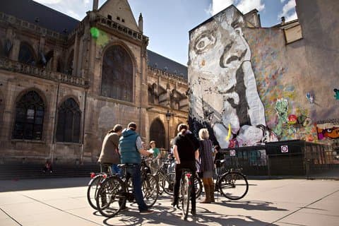 Private Guided Bike Tour of Paris Highlights
