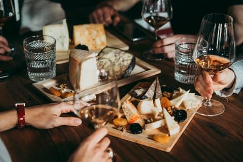 Paris Natural Wine & Cheese Tasting in a Hidden Wine Bar