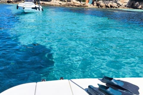 Private Morning Boat Tour to Lérins Islands with Snorkeling