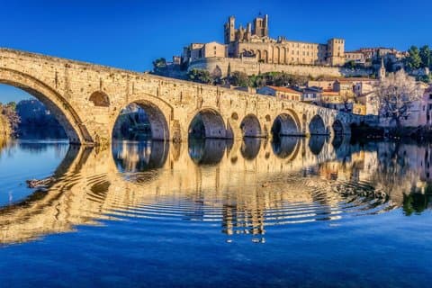 Lyon to Avignon 1 Day Private Guided Tour by Car
