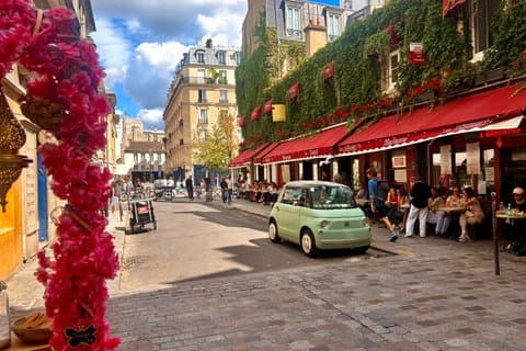 Marais Walking Tour Food Fashion Parisian Life