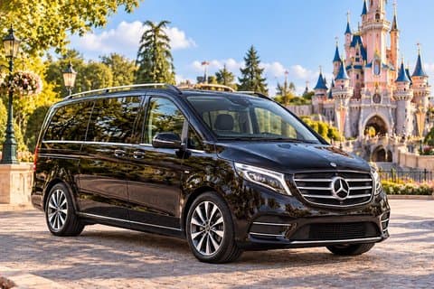 Disneyland Paris Private Transfer – Luxury Minivan