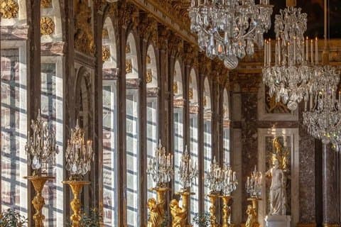 Versailles Private Driver Transport Round Trip from Paris Hotel