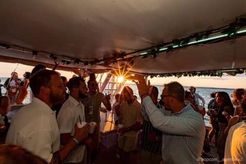 Famous Boat Party