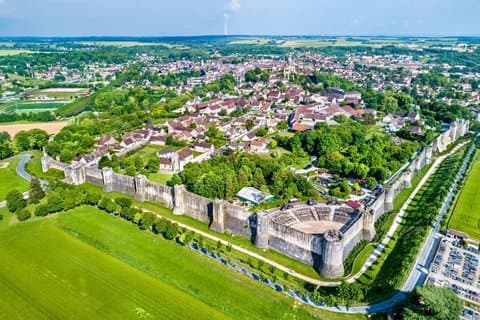 Hello Provins: Private 2-Hour Intro City Walk with Local Guide