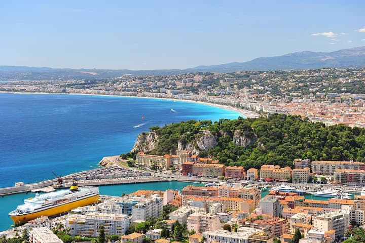 Switzerland, Italy, France 7-Day Taste of Europe Trip from Paris