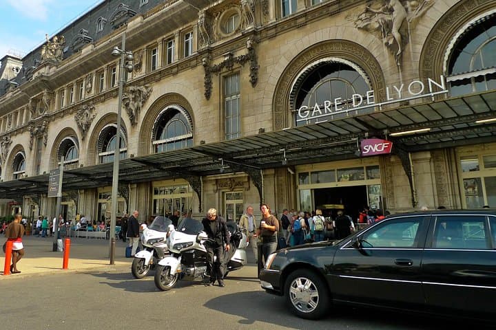 Transfer to Paris railway stations