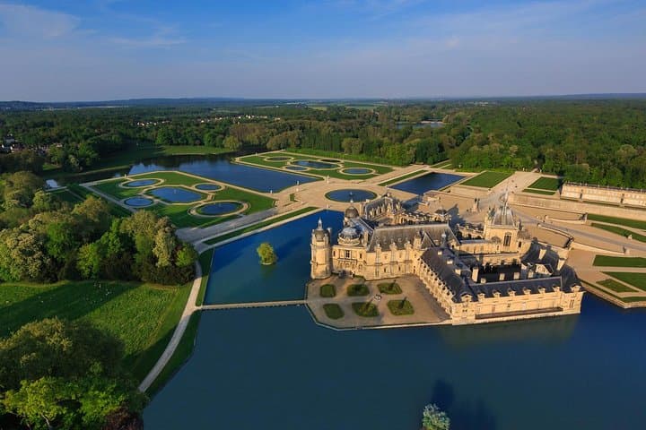 Chantilly Castle - Transportation Private Trip
