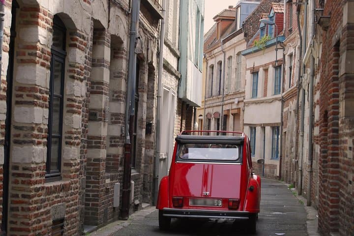 The iconic 2CV in the charming streets of Lille