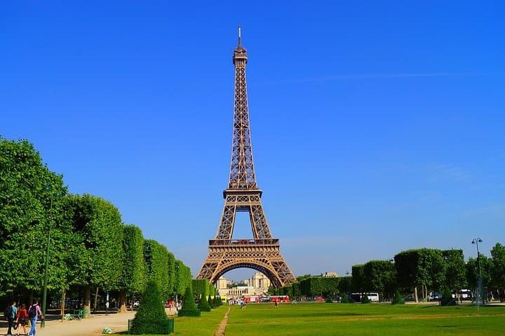 Private 8-hour city tour of Paris with driver and official guide - Hotel pick up