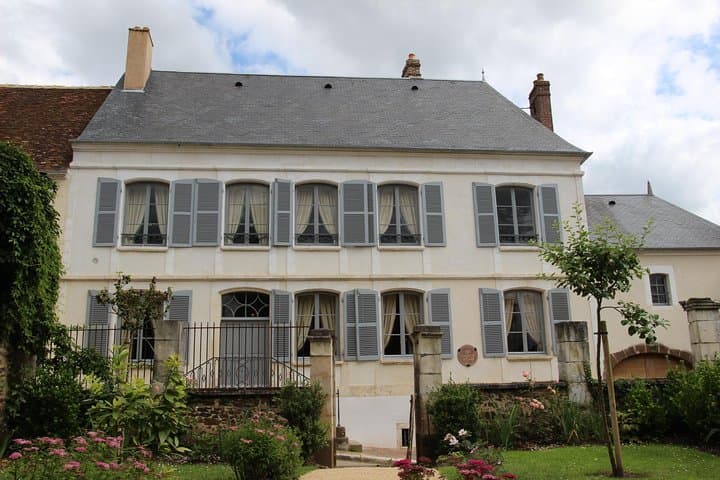 The Secrets of the Puisaye-In the footsteps of Colette,potters & castle builders