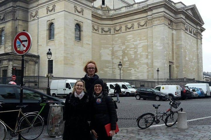 Latin District 2-Hour Private Tour: from the Middle Ages to Midnight in Paris