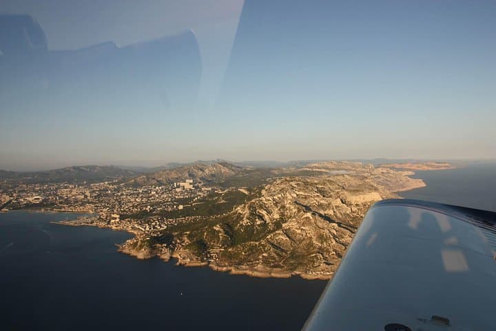 Fly above the Provence region in a private plane