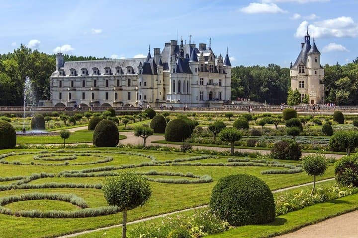 2-Day Chateaux Country