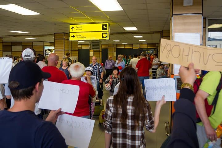 Meeting at the airport