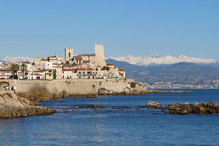Private 4-hour Tour of Cannes and Antibes from Cannes with private driver