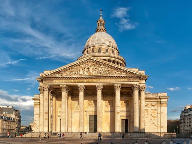 Paris Highlights Immersive Coach Tour