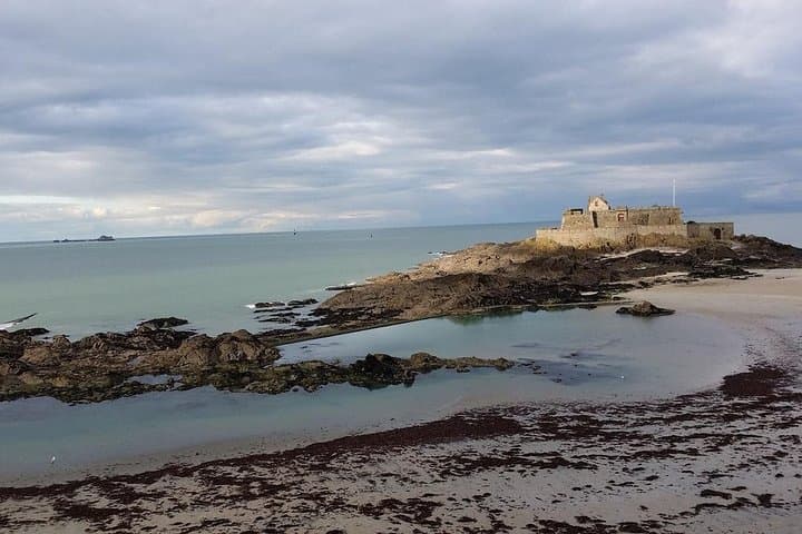 Day trip with local driver to Mt Saint-Michel Cancale and Saint-Malo from Rennes