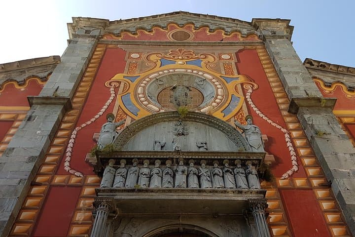 Gorgeous churches along the salt road