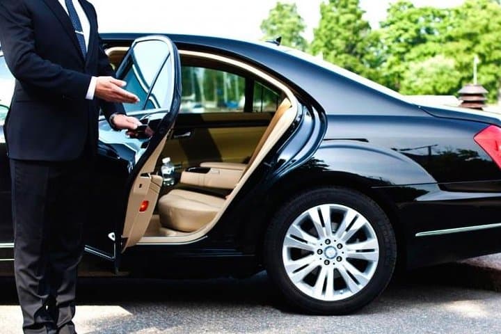 Return transfer from / to Paris airports