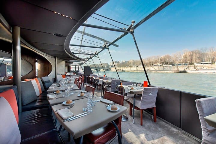 Seine River Christmas Cruise Lunch or Dinner by Bateaux Parisiens