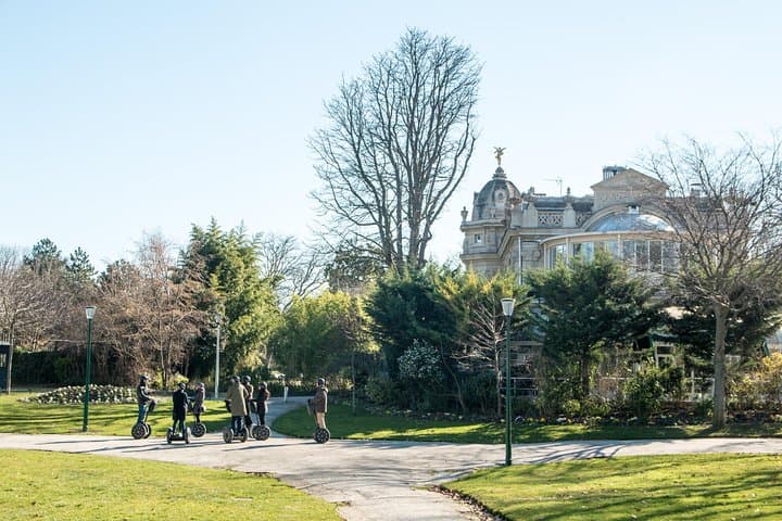 Our guides will help you discover the history of Paris.