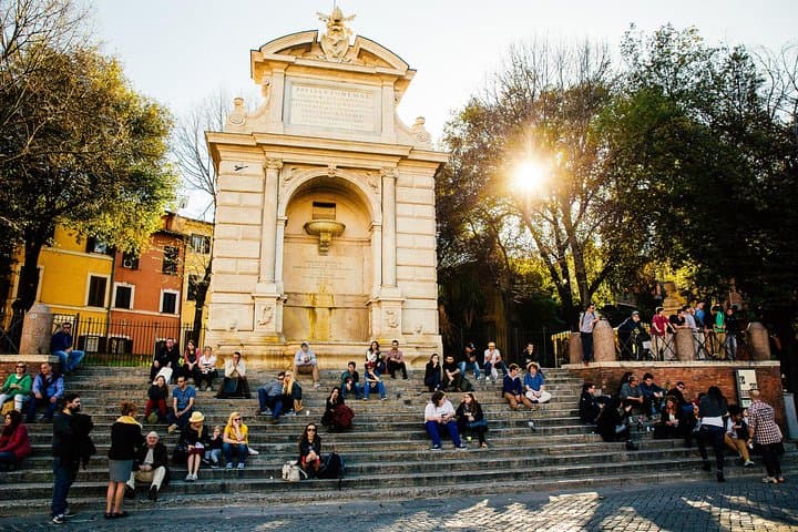 Discover Paris with a true local!