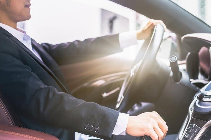 Private transfer: Charles de Gaulle Airport (CDG) to Paris VAN up to 8 PAX