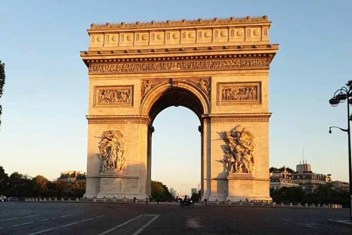 Paris Sunrise tour by Segway