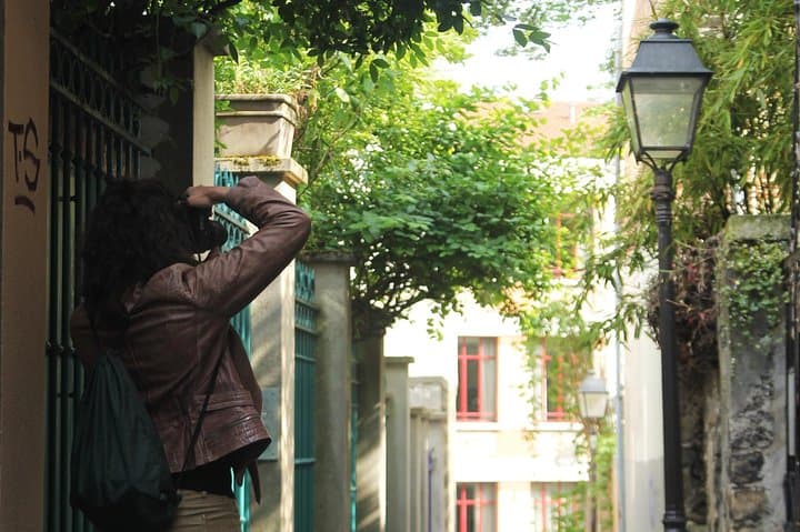 Photograph with a pro Paris off the beaten path!