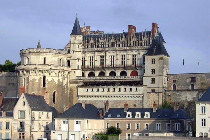 Loire Valley private one full day tour, with Round Trip Train Tickets From Paris