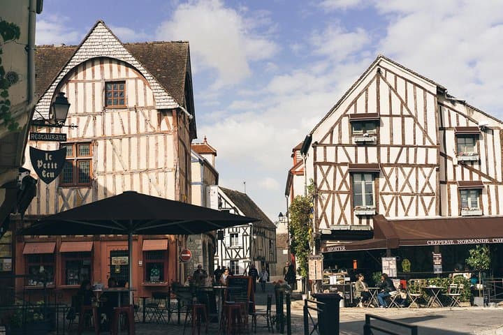 Provins - Medieval City Tour - Transportation Private Trip