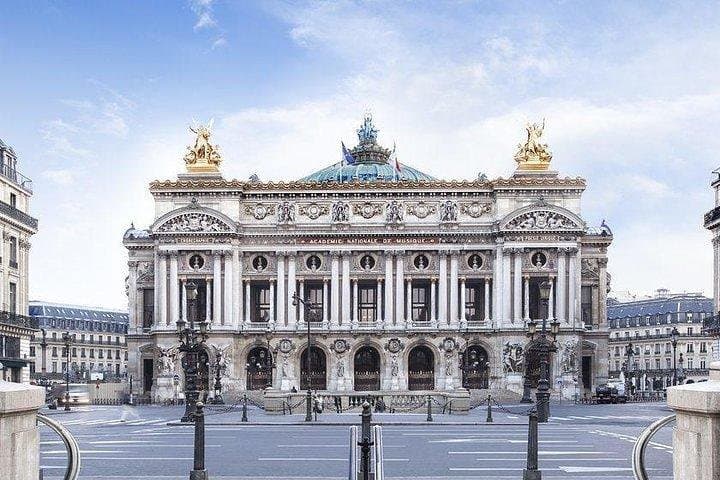 Paris By Day - Motion Tour - Private Tour