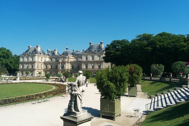 Paris Luxembourg Gardens Highlights Small-Group Walking Tour