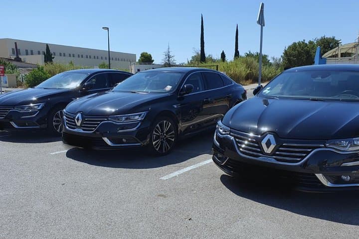 Our range of comfortable sedans to welcome you