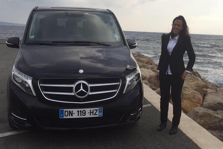 VAN TOUR