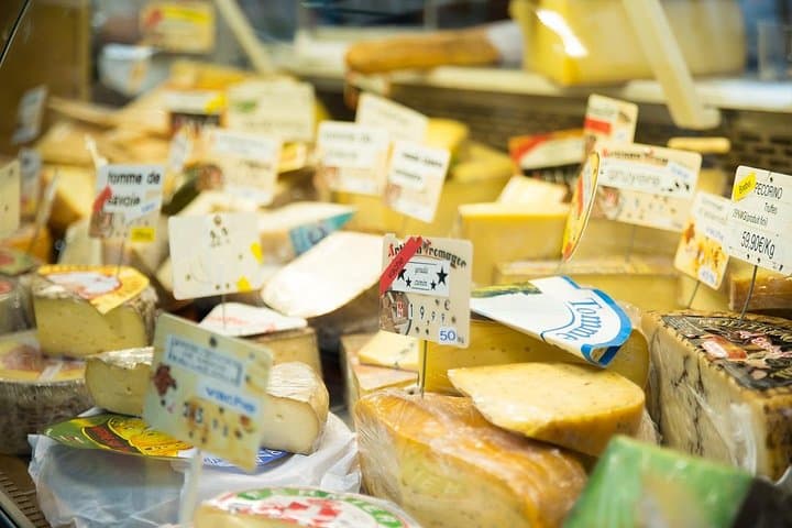 Paris Private Food Tasting Tour with a French Gastronomy Expert