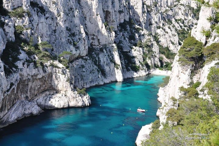 Aix en Provence & Cassis Private Tour with Official Tour Guide !