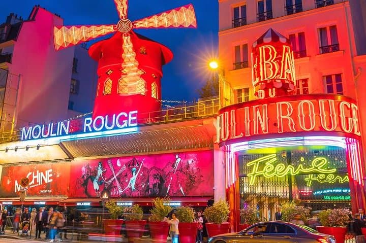Moulin Rouge! The Classy French show! A really French luxury and unique show you can’t lose ..