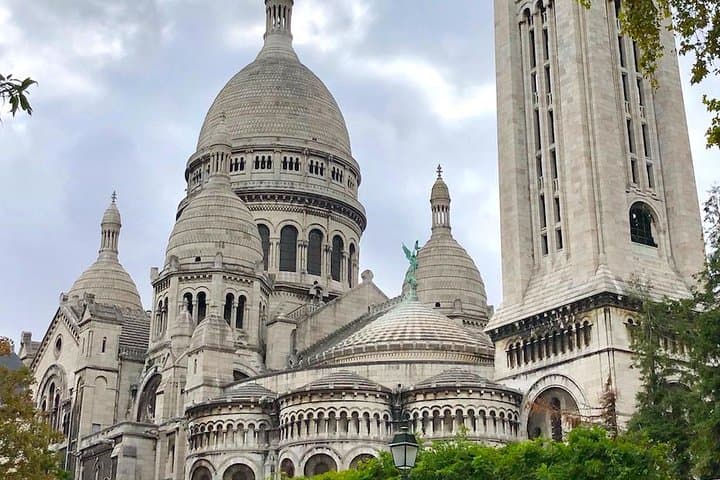Basilique du Sacré Cœur (Basilica of sacred heart)