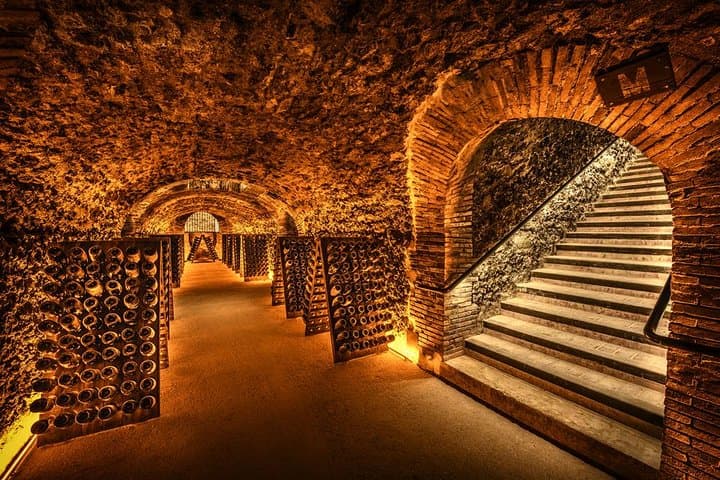 Epernay (World Capital Of Champagne)-Transportation Private Trip