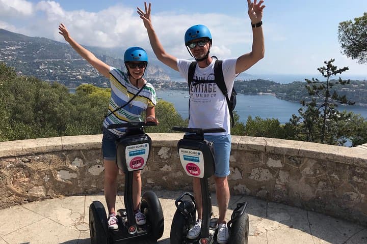 Sightseeing tour with panoramic view all along !