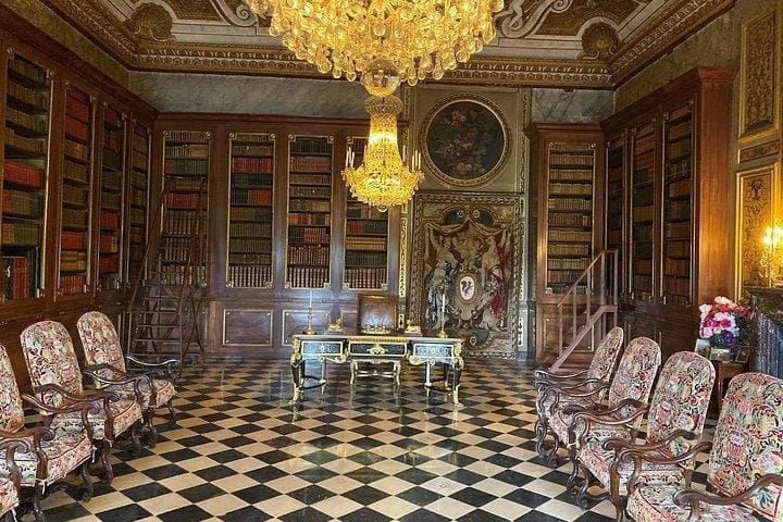 Half Day Private Castle Visit Vaux le Vicomte 7 hours