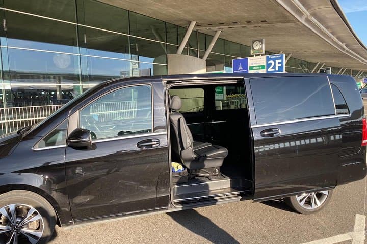Paris Airport Transfer-Mini Van Round Trip