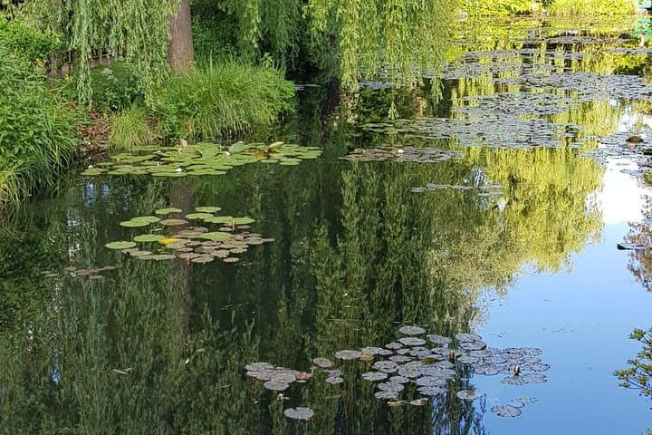 Private Car Trip to Giverny Garden from Paris