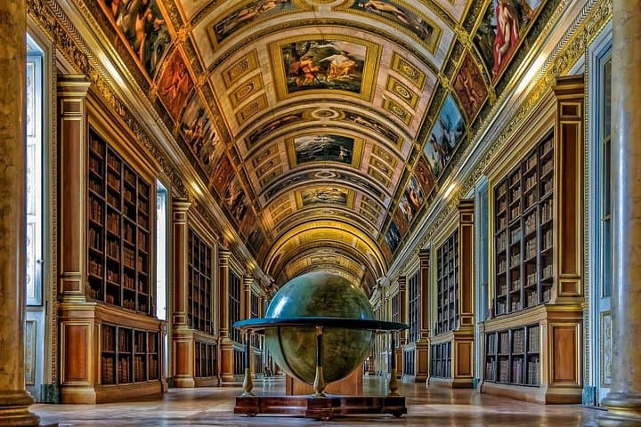 Fontainebleau's library