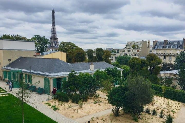Parisian Literary Tour & Pastry Tasting in the 16th Arr.